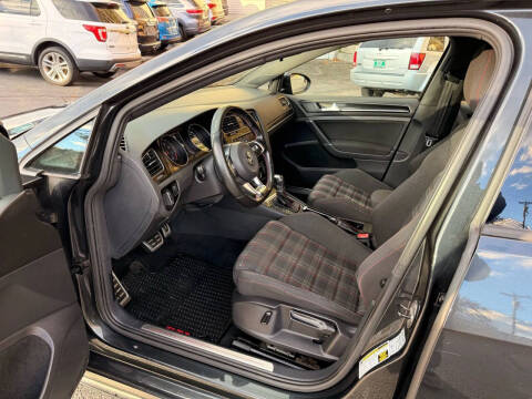 2017 Volkswagen Golf GTI S