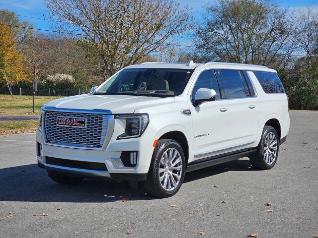 2021 GMC Yukon XL Denali's photo
