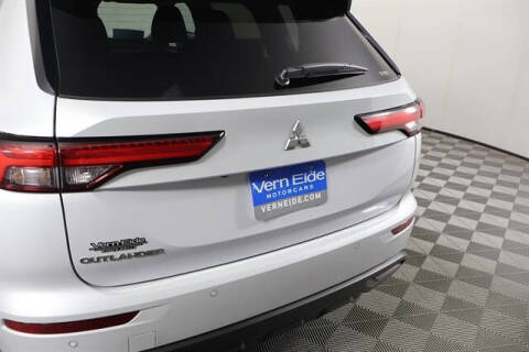 2024 Mitsubishi Outlander ES