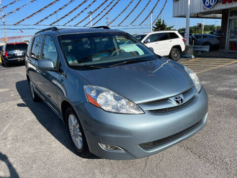 2009 Toyota Sienna for sale at I-80 Auto Sales in Hazel Crest IL