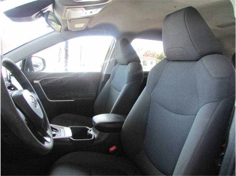 2022 Toyota RAV4 Hybrid LE