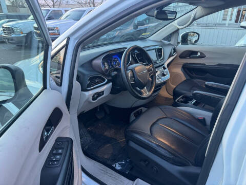 2021 Chrysler Voyager LXi