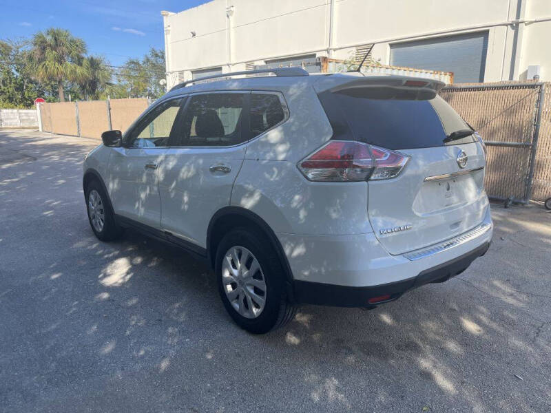 2016 Nissan Rogue S photo 6