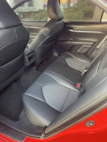 2020 Toyota Camry SE