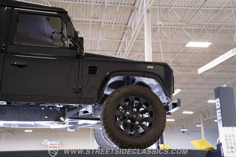 1984 Land Rover Defender