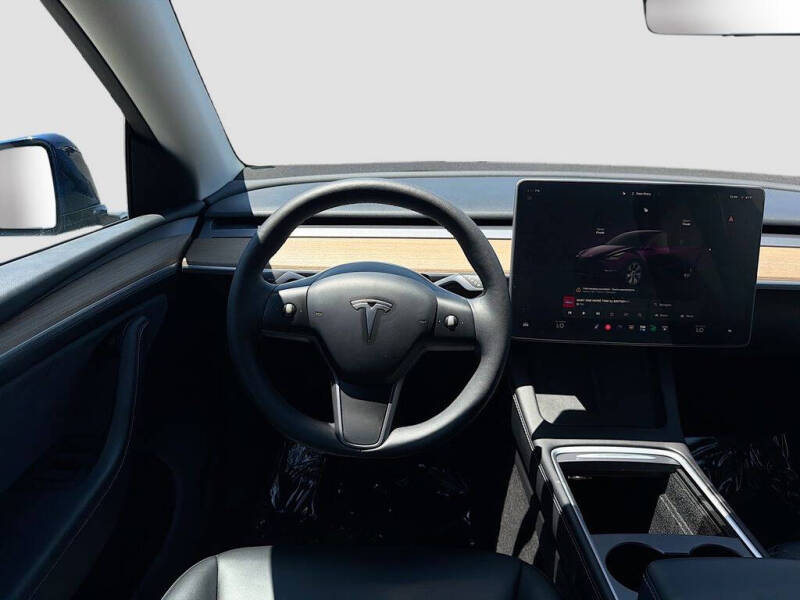 2024 Tesla Model Y Long Range