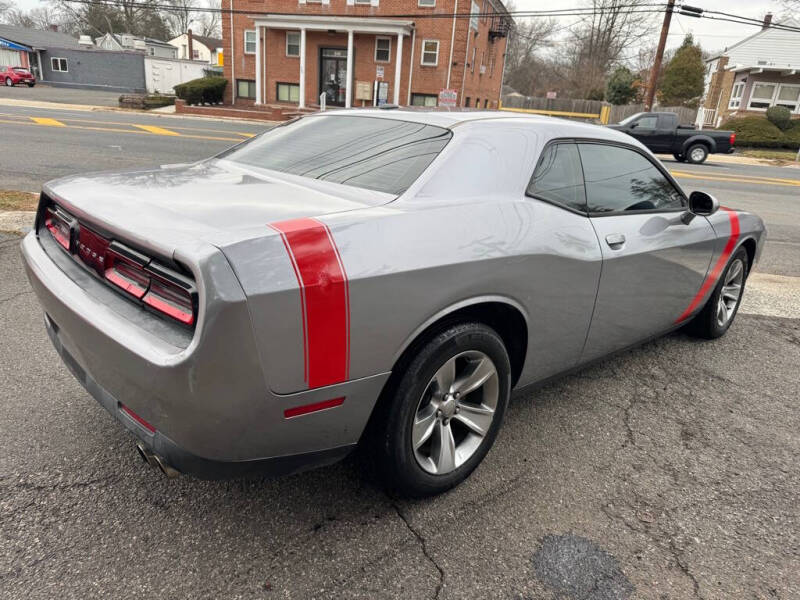 2016 Dodge Challenger SXT