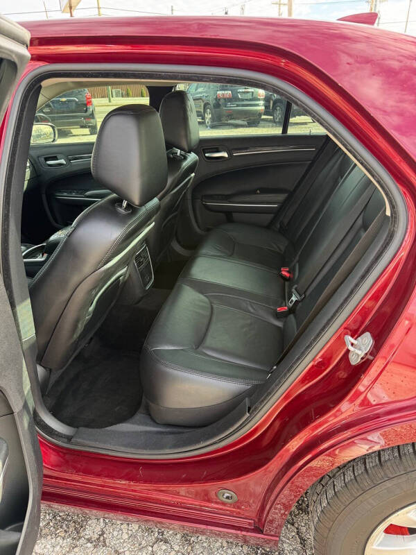 2016 Chrysler 300 Limited