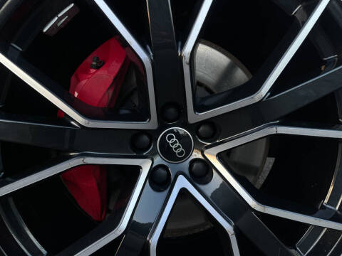 2023 Audi Q8 quattro Prestige 55 TFSI