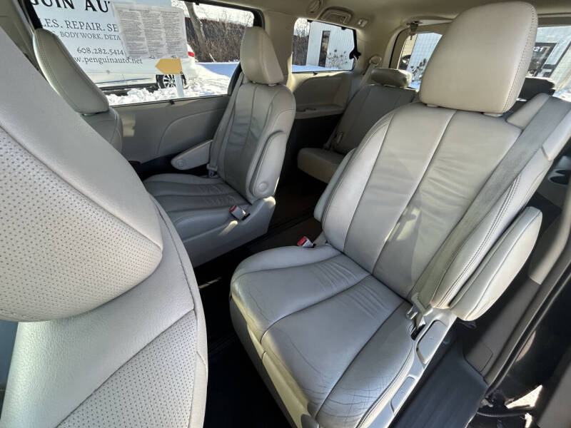 2014 Toyota Sienna XLE 7-Passenger