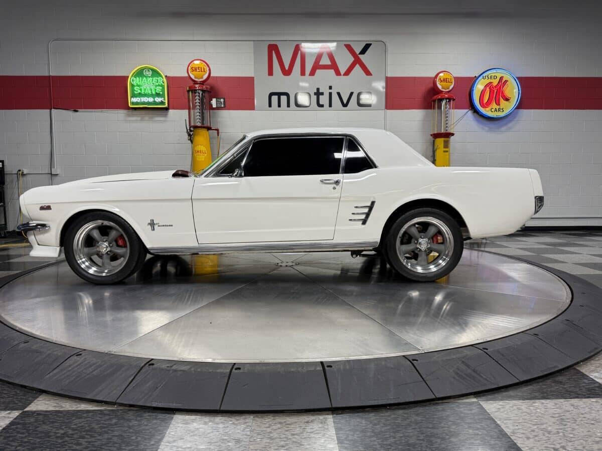 1966 Ford Mustang 15