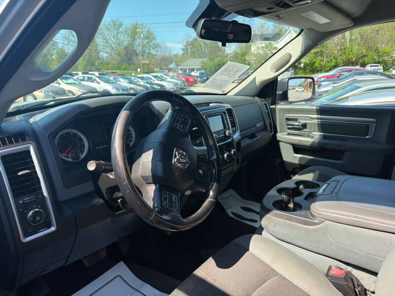 2016 RAM 1500 SLT