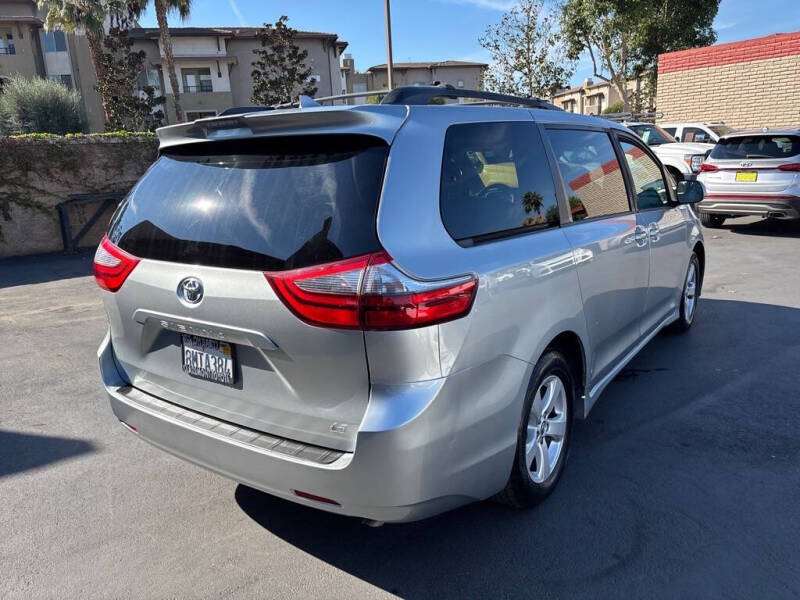 2020 Toyota Sienna LE 8-Passenger
