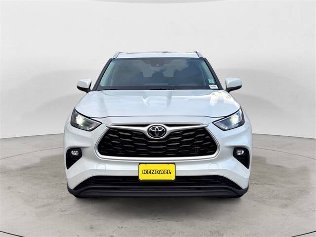 2024 Toyota Highlander XLE