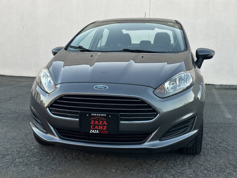 2014 Ford Fiesta SE's photo