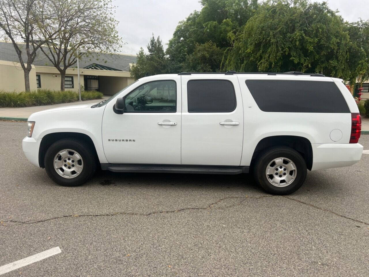 2012 Chevrolet Suburban for sale at AUTO 4 LESS in Fresno, CA