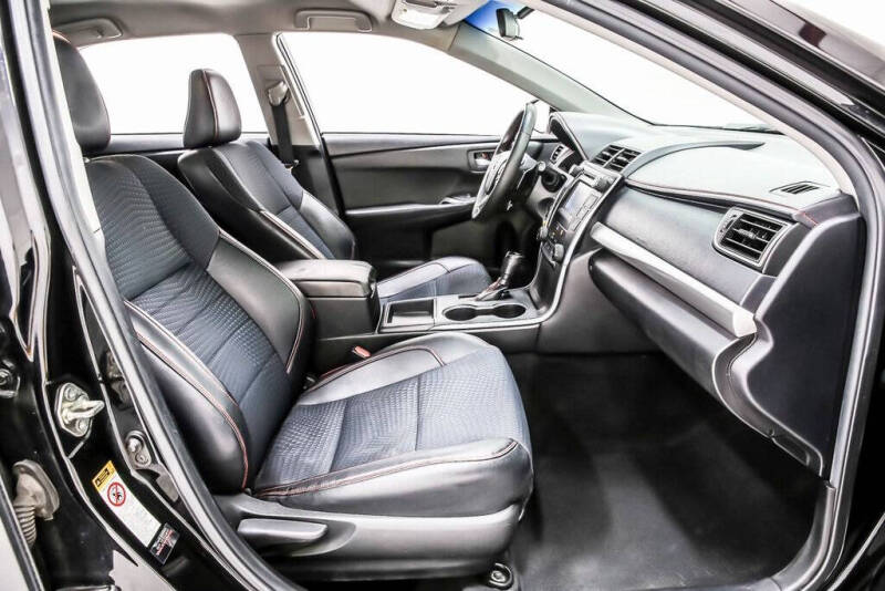 2015 Toyota Camry SE