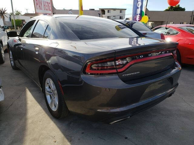 2016 Dodge Charger SE