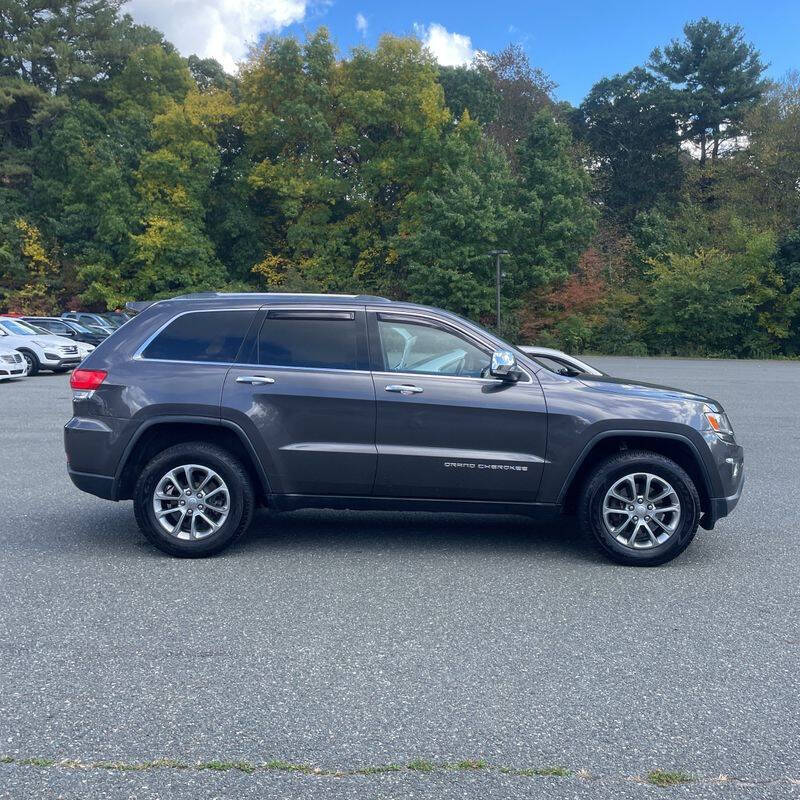 2016 Jeep Grand Cherokee for sale at Vrbo Motors in Linden, NJ