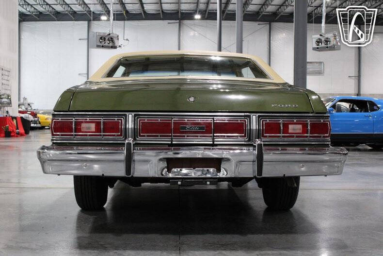 1976 Ford Torino