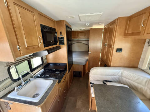 2014 Itasca Spirit 22’