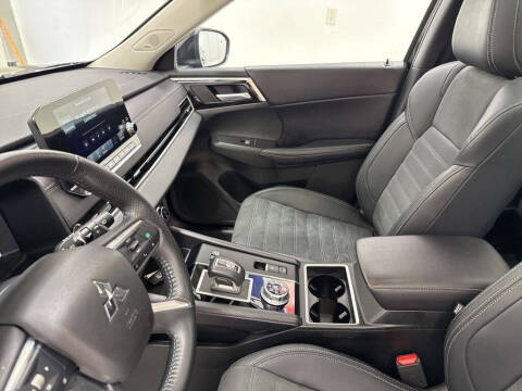 2024 Mitsubishi Outlander PHEV SE