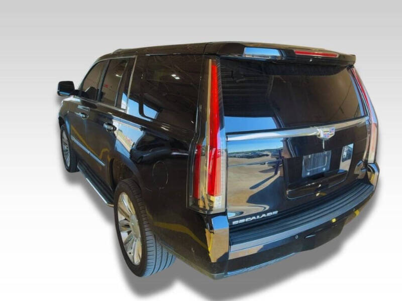 2019 Cadillac Escalade Standard