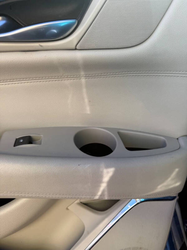 2017 Cadillac Escalade Luxury