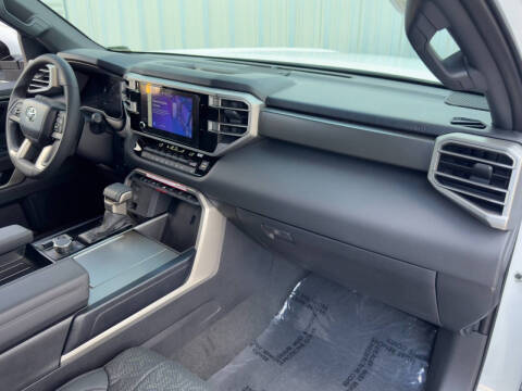 2025 Toyota Sequoia SR5