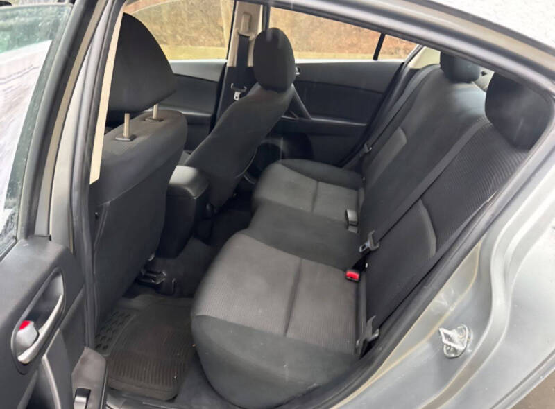 2013 Mazda MAZDA3 i SV