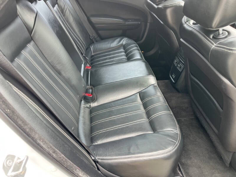 2016 Chrysler 300