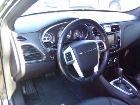 2012 Chrysler 200 Limited