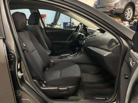 2010 Mazda MAZDA3 i Touring