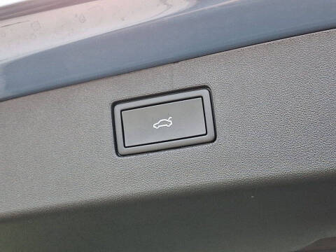 2025 Volkswagen Tiguan SE 4Motion