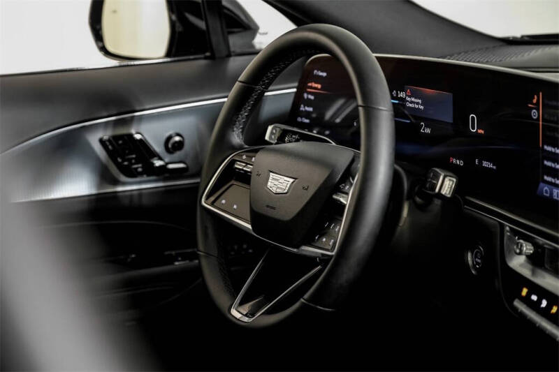 2024 Cadillac LYRIQ Tech