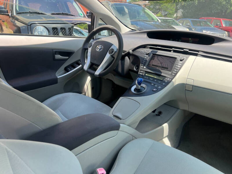 2010 Toyota Prius II