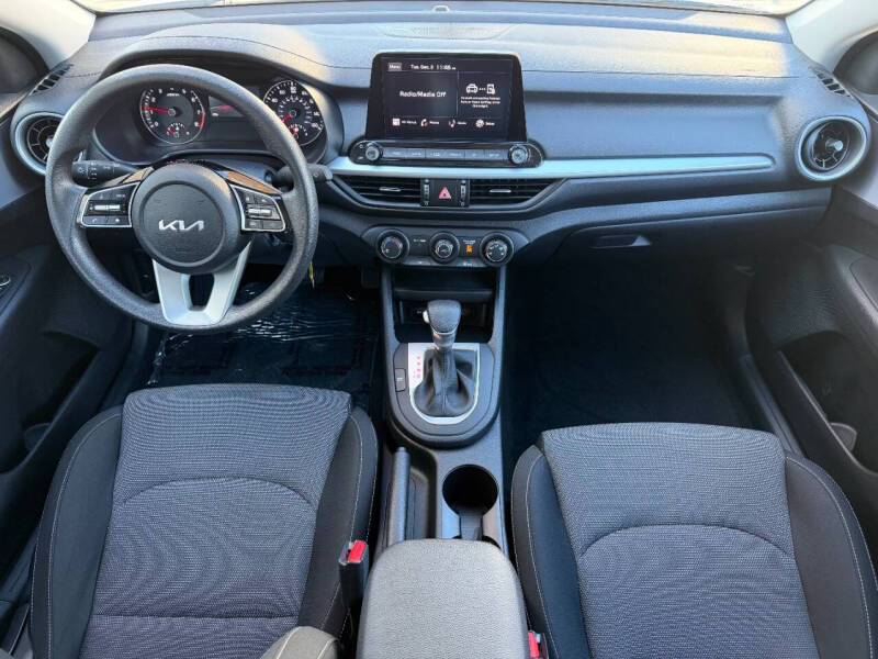 2024 Kia Forte LX
