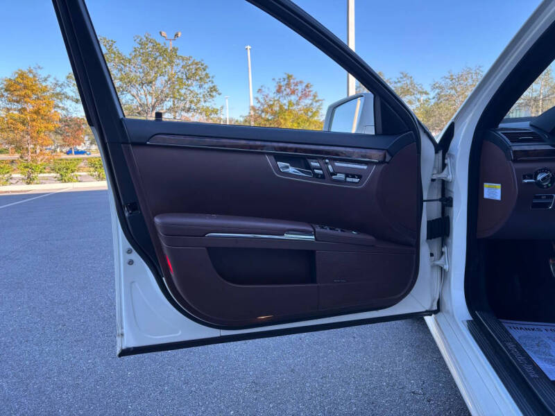 2011 Mercedes-Benz S-Class S 550