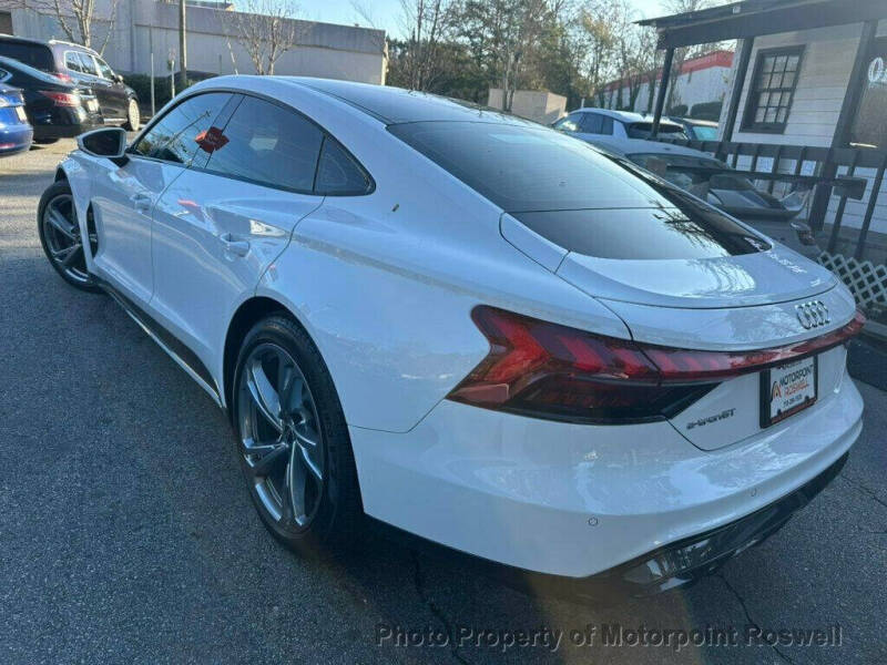 2023 Audi e-tron GT quattro Premium Plus