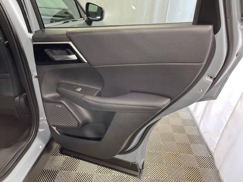 2026 Mitsubishi Outlander SE