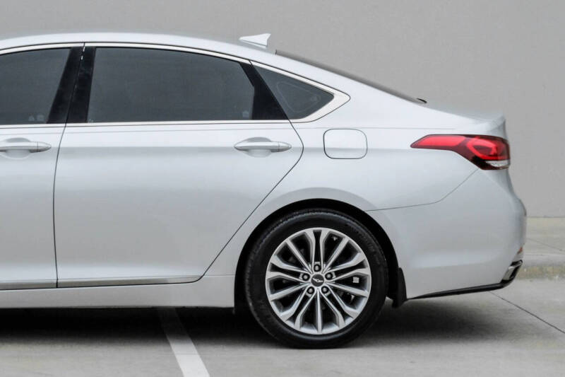 2016 Hyundai Genesis
