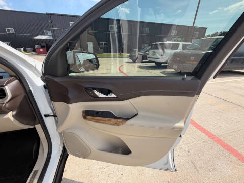 2019 GMC Acadia Denali