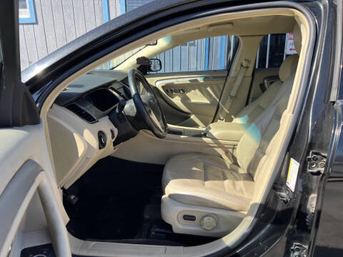 2013 Ford Taurus SEL