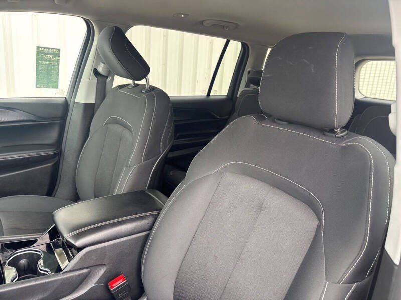 2023 Jeep Grand Cherokee L Laredo