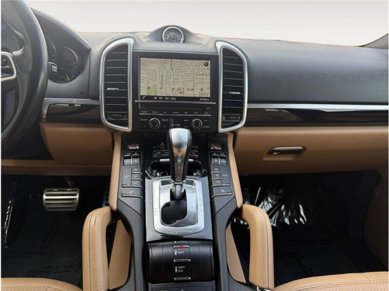 2016 Porsche Cayenne S E-Hybrid