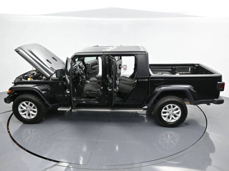2023 Jeep Gladiator Sport S