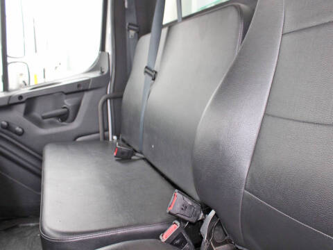 2024 Freightliner M2 106