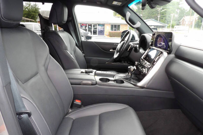 2023 Lexus LX 600 Luxury