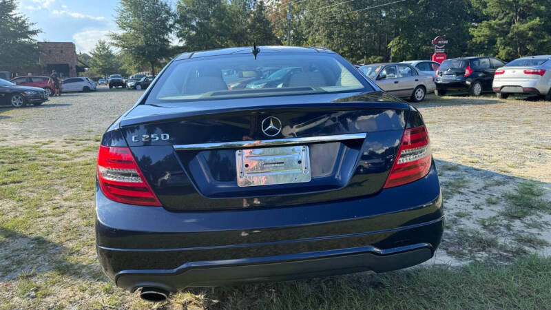 2012 Mercedes-Benz C-Class C250 Sport photo 8