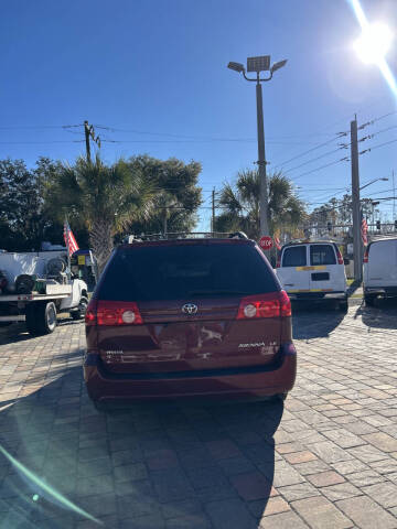 2009 Toyota Sienna CE 8-Passenger